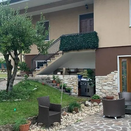 Rita Guest house *