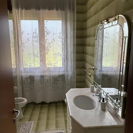 Rita Guest house